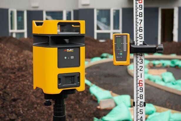 Horizontalus rotacinis lazerinis gulsčiukas Fluke PLS H2 IP67 300m