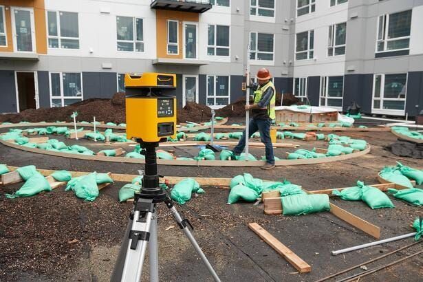 Horisontaalne ja vertikaalne roheline p&ouml;&ouml;rdlaserlood Fluke PLS HV2G IP67 300m
