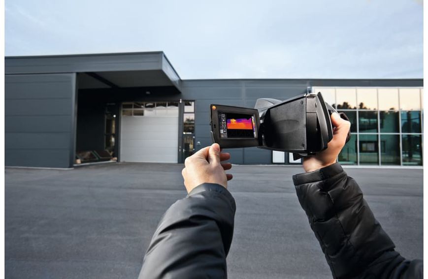 Комплект тепловизора Testo 890 с разрешением 640 x 480 пикселей и 3 объективами на выбор 0563 0890 X3 фото