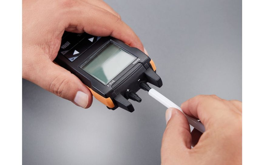 Digital differential pressure measuring instrument Testo 512-1 with App connection