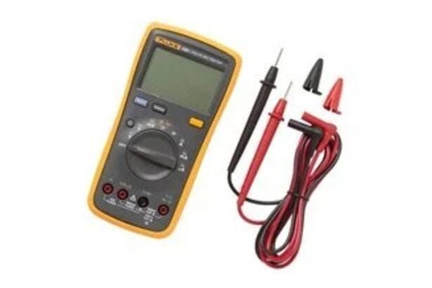 Digitaalne multimeeter Fluke 15B+ CAT III 600 V / 1000 V