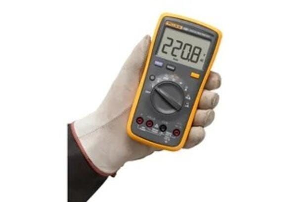 Digitaalne multimeeter Fluke 15B+ CAT III 600 V / 1000 V