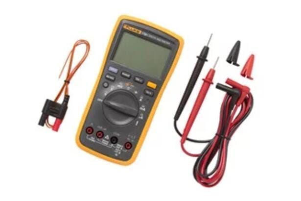 Digital Multimeter Fluke 17B+ CAT III 600 V / 1000 V with Temperature and Frequency Measurement