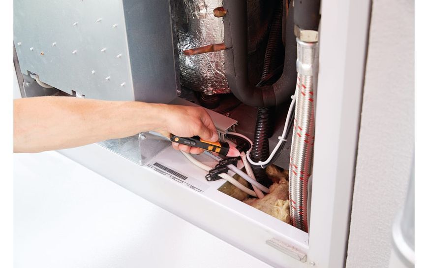 Bekontaktis itampos testeris Testo 745 su auksto daznio filtru