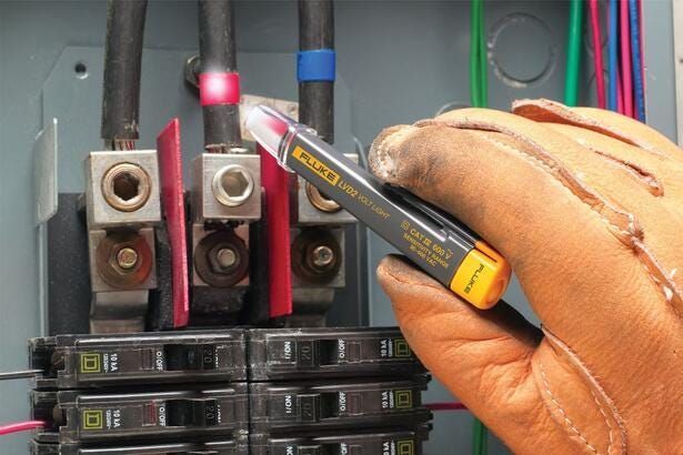 Bekontaktis įtampos detektorius Fluke LVD2 VoltAlert 90-600V AC su žibintuvėliu