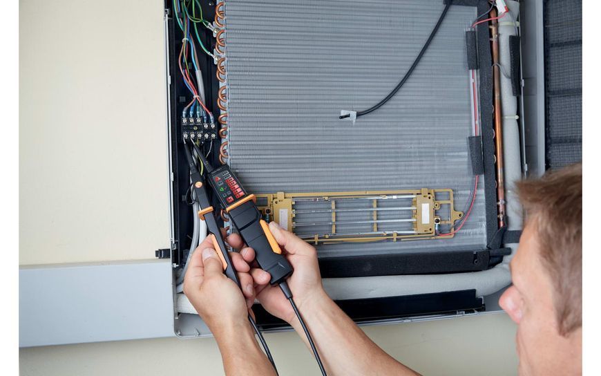 Voltage tester Testo 750-1 with patented all-round LED display